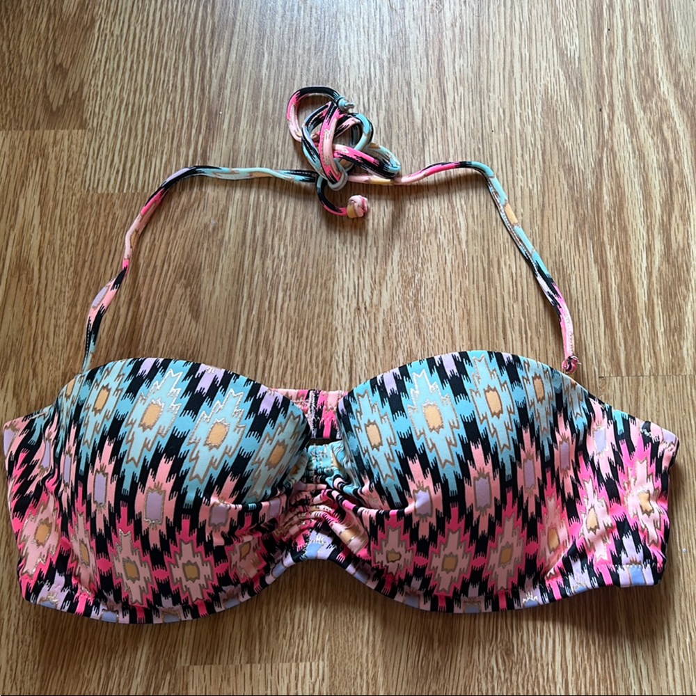 Victoria's Secret Pink and Black Bikini Top with Geometric Pattern